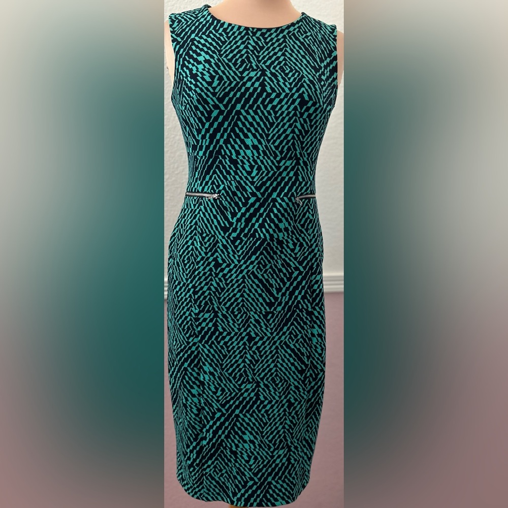 Slim fit dress size 6